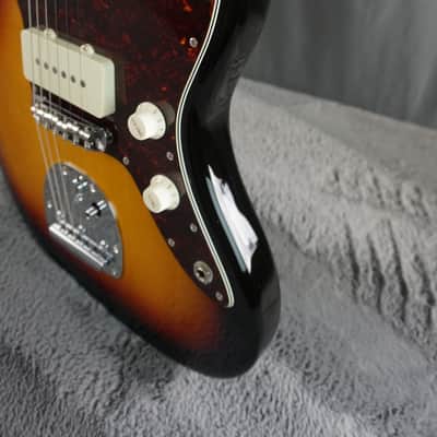 Fender Traditional II 60s Jazzmaster 2022 - 3-Color Sunburst - Japan image 11