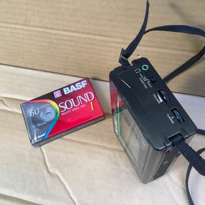 Sony Walkman Made in Japan vintage cassette and radio WM F 22 image 7