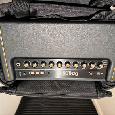 Positive Grid Spark 40 40-Watt 2x4" Modeling Guitar Combo, uLooper, Sparkcontrol foot switch, Spark bag image 3