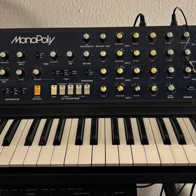 Behringer MonoPoly Synthesizer (read description) image 2