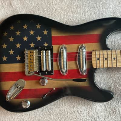 Fender Squire American flag Stratocaster 2023 - American flag image 2