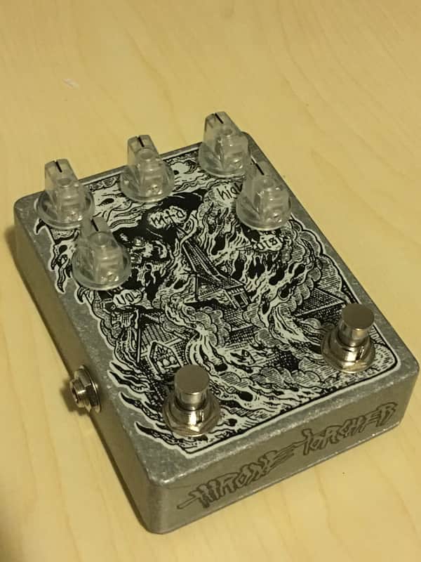 Abominable Electronics Throne Torcher image 1
