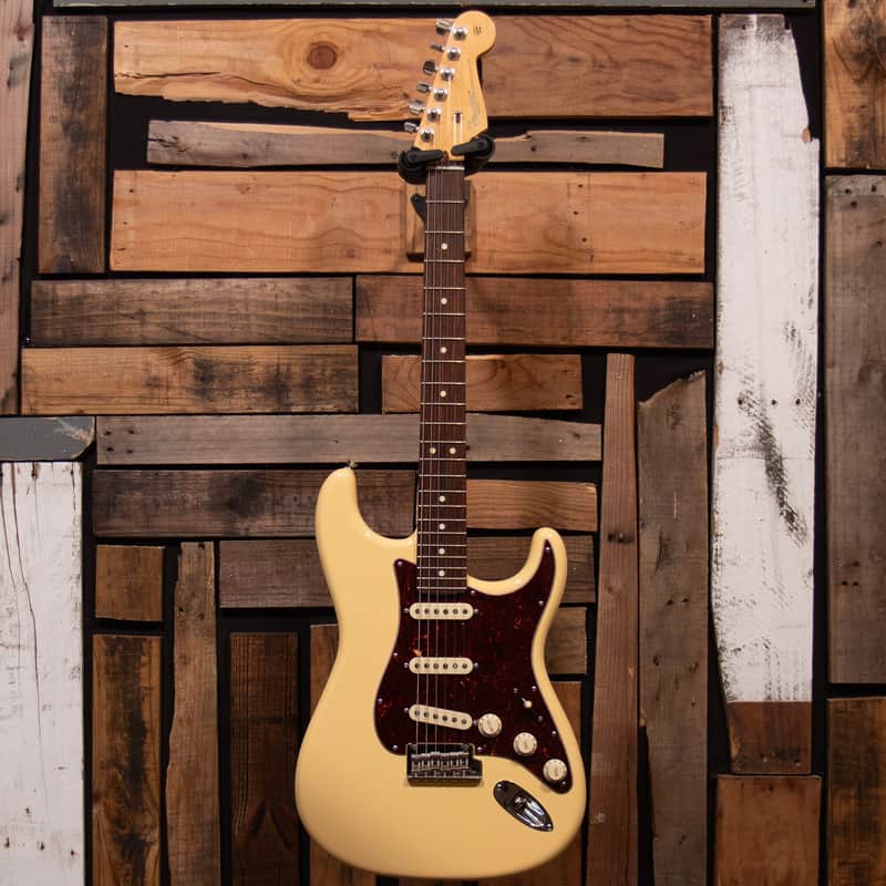 Fender Limited Edition American Standard Stratocaster - Vintage White