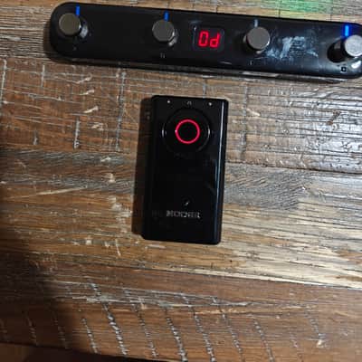 Mooer Prime P1 2022 - Present - Black and F4 wireless footswitch image 2