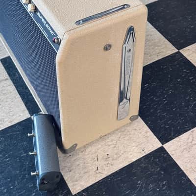 Fender Super Sonic 60 watt 1x12” Tube Combo Amp - Blonde image 4
