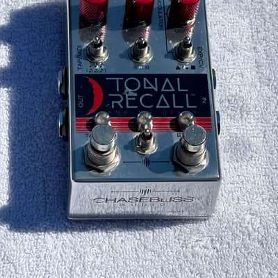 Chase Bliss Audio Tonal Recall RKM Red Knob Mod Analog Delay 2017 - 2018 - Graphic with Red Knobs image 2