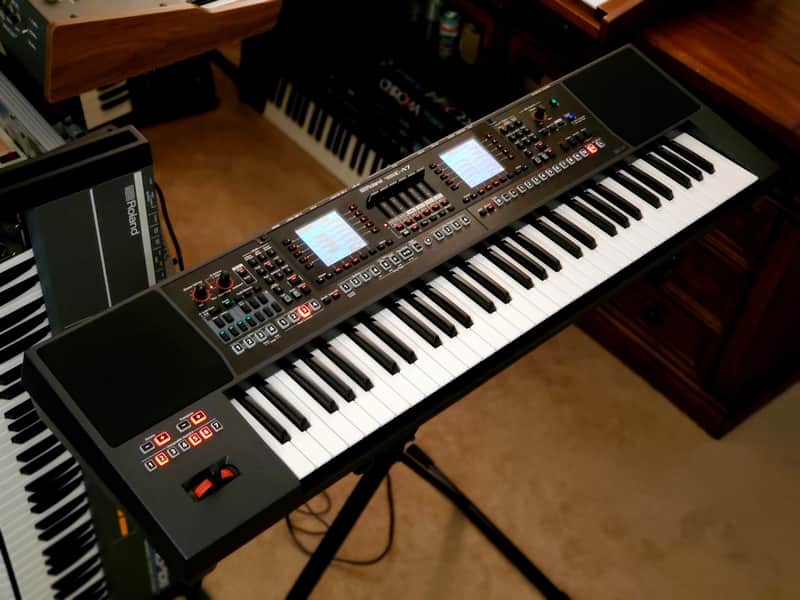 MUST SEE!!! ROLAND EA7 EXPANDABLE ORIENTAL ARRANGER WORKSTATION IN AMAZING CONDITION! image 1