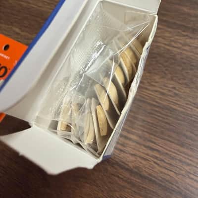 Set of 3 Types of Clarinet Reeds SUEWIO 2.5 Pack of 10, Rico 2.0 Pack of 2, & Sovvid 2.5 Pack of 9 (21 Reeds all together) image 3