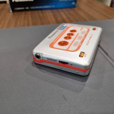 Panasonic RQ-SX52- Walkman cassette player - Brand new in box/ Never used image 2