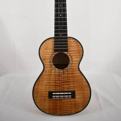 Kamaka HF-2D2i Premium Hawaiian Koa Slothead Concert Ukulele image 2