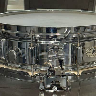 Rogers "7-Line" Dyna-Sonic 5x14" Brass Snare Drum with "Beavertail" Lugs 1963 - 1967 - Chrome image 4