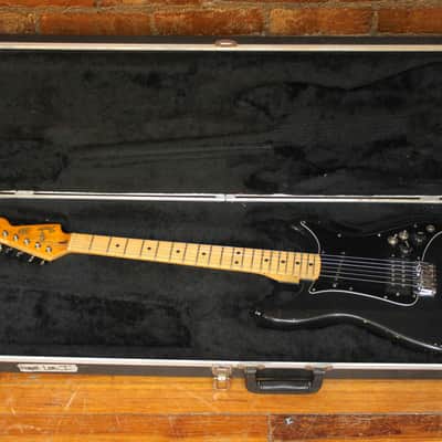 Fender Lead I with Maple Fretboard 1981 - Black image 10