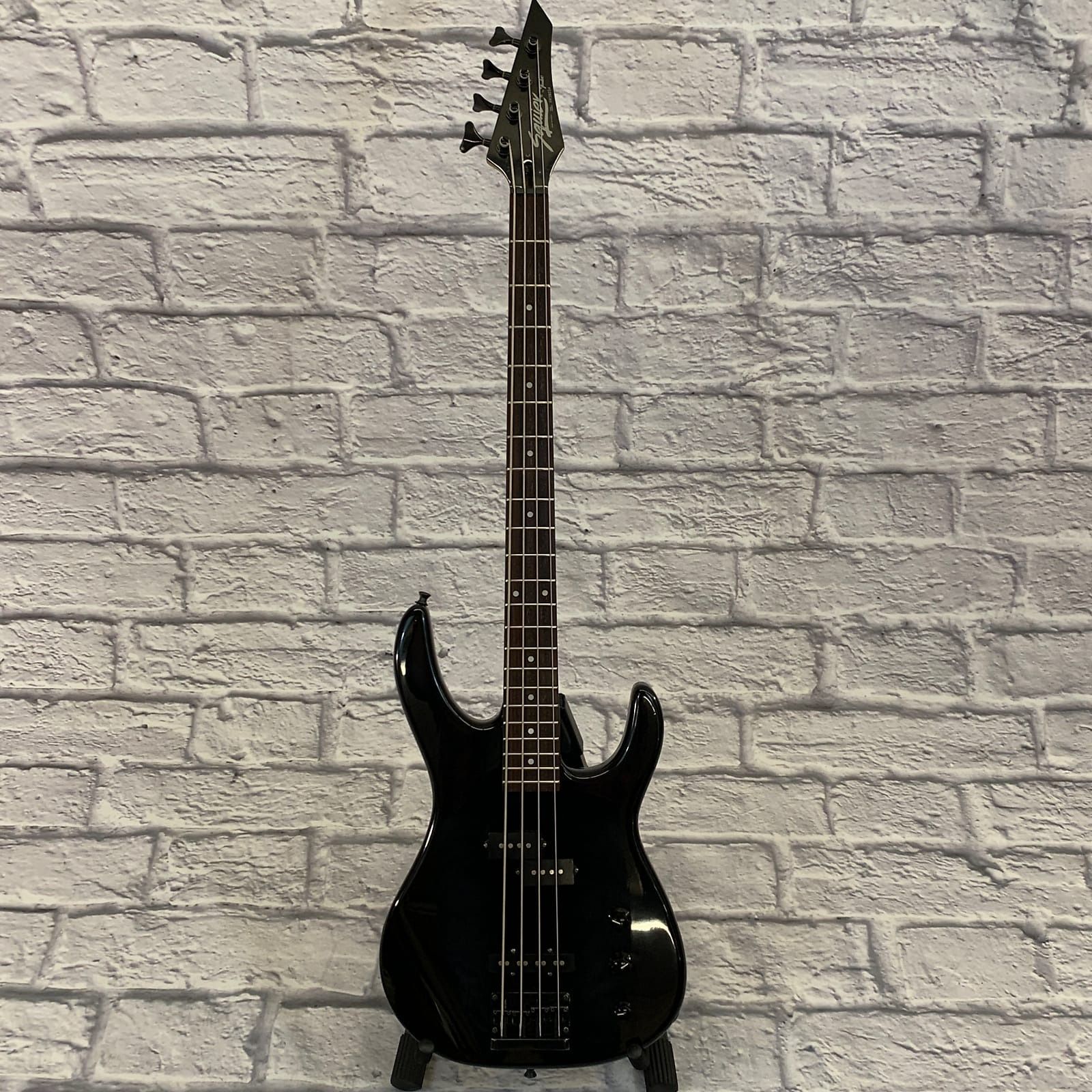 【希少】Squier Contemporary Bass 1990年代 lairzwu2d5ucnziepfjr.jpg