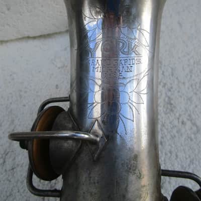 York Alto Saxophone, 1920's, Original Case, Needs Overhaul image 2