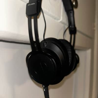 Audio-Technica ATH-M60x Professional On-Ear Monitor Headphones 2018 - Black image 1
