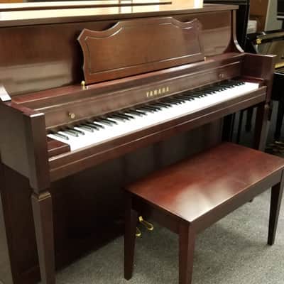 Yamaha M460 C 44.5" Gallery Collection Console Upright Piano in Dark Satin Walnut Mfg 2011 image 7