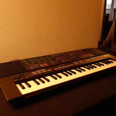 Yamaha PSS-480 digital synthesizer image 3