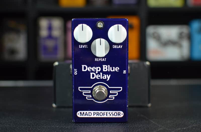 Mad Professor Deep Blue Delay PCB 2013 - Blue image 1