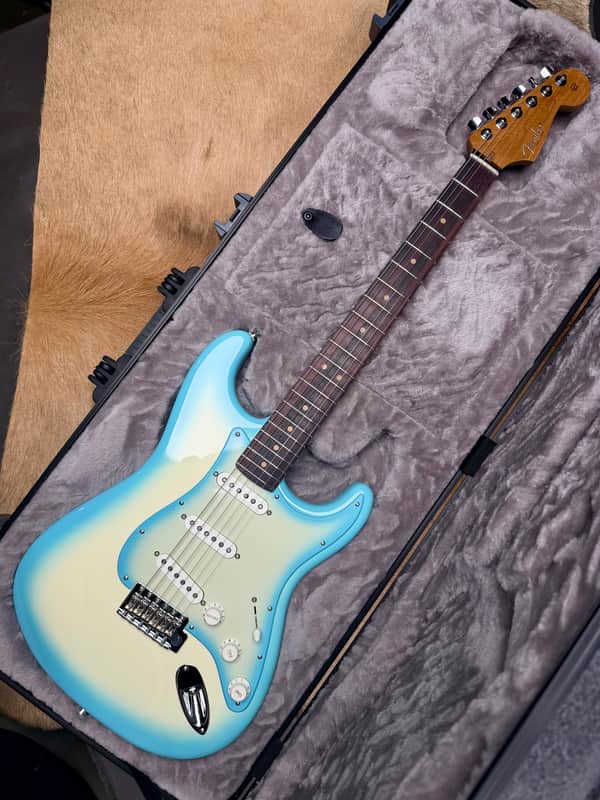 Fender GT11 American Professional II Stratocaster, Custom Daphne Antigua Nitro Finish