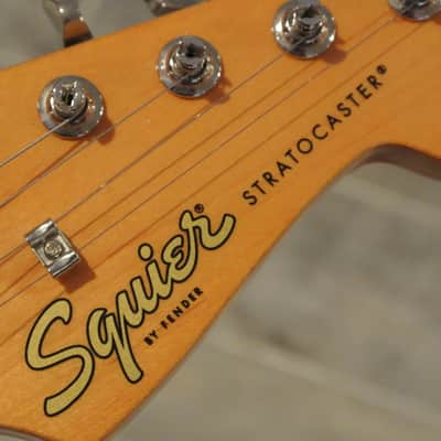 Squier Classic Vibe 60's Stratocaster - Candy Apple Red- With Gig Bag image 11