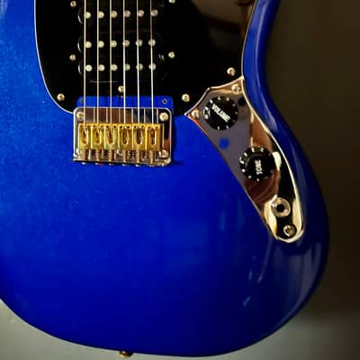 Custom 3 Humbucker Mustang Flying V fender Gibson squier image 5