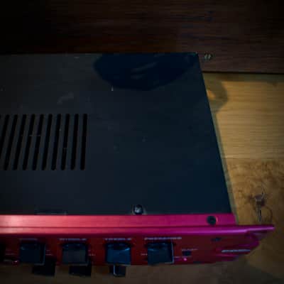 Line 6 POD xt Pro Rackmount Multi-Effect and Amp Modeler 2010s - Red image 5