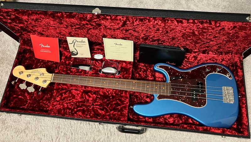 2017 Fender American Original 60s Precision Bass Lake Placid Blue Case Queen