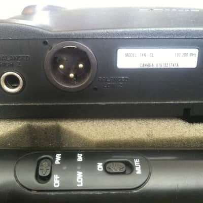 Shure SM 58 Wireless T2 Vocal Artist Transmitter with T4N Diversity Receiver 2000's Black image 5