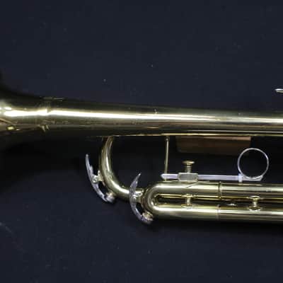 A King Model 600 Bb Trumpet in it's Original Case A Really Nice Horn # 11 T image 8