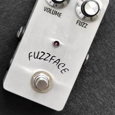 Tonevo Handwired Pro Fuzz Face Pedal Germanium transistor Fuzz Built in Q1 and Q2 bias trimmers Support 9v Power, price include the import duty for US buyer image 2