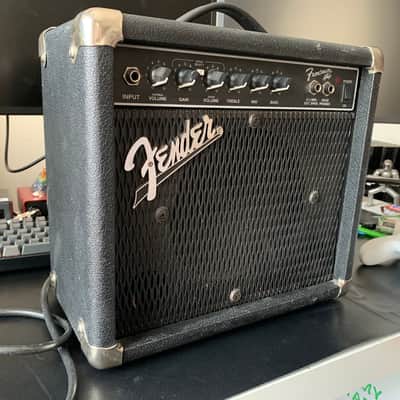 Fender Frontman 15 2-Channel 15-Watt 1x8" Guitar Practice Amp 1997 - 2002 image 8