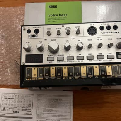 Korg Volca Bass Analog Bass Sequencer/Synthesizer 2013 - Present - Silver/Black image 3