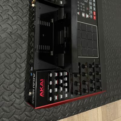 Akai MPC X Standalone Sampler / Sequencer 2017 - Present - Black image 10