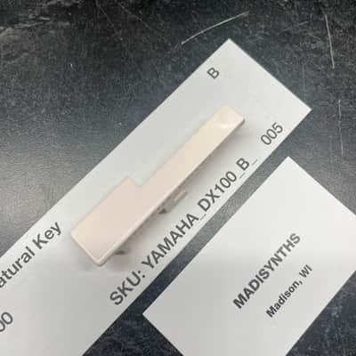 ORIGINAL Yamaha Replacement B Key (CB040400) for DX100, CS01 image 2
