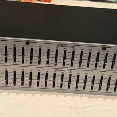 dbx 231s Dual Channel 31-Band EQ 2010s - Silver image 2