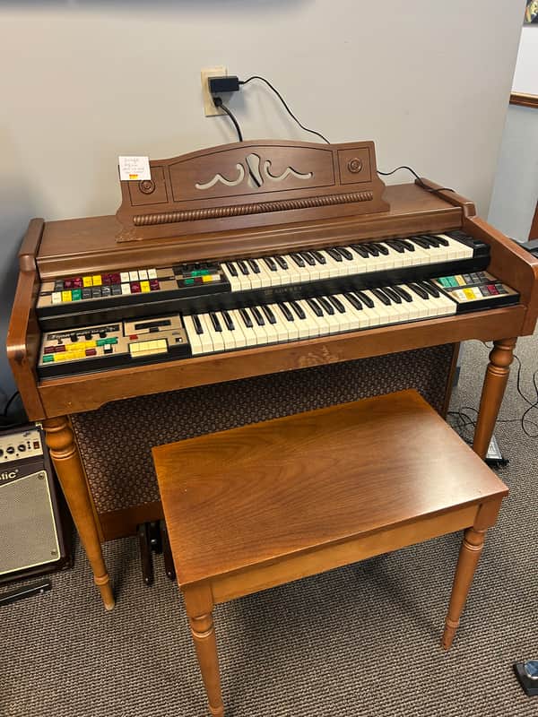 Lowrey Organ Venus with genie 1970 - 1979 image 1