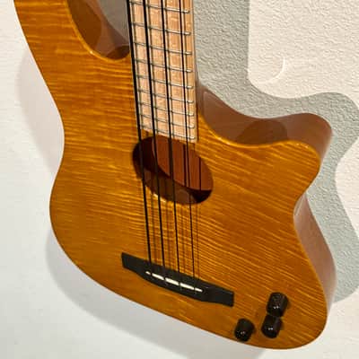 Kiesel AC40 Bass Guitar, 2000s - Natural/Gloss image 5