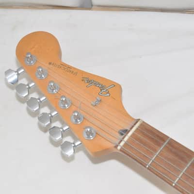 Fender JAPAN STRATOCASTER #P083002 Electric Guitar Ref No 7507 image 8