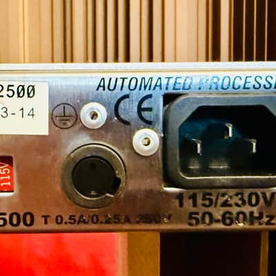 API 2500 Stereo Bus Compressor 2000 - 2019 - Black image 10