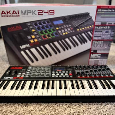 Akai MPK249 2014 - Present - Black image 2