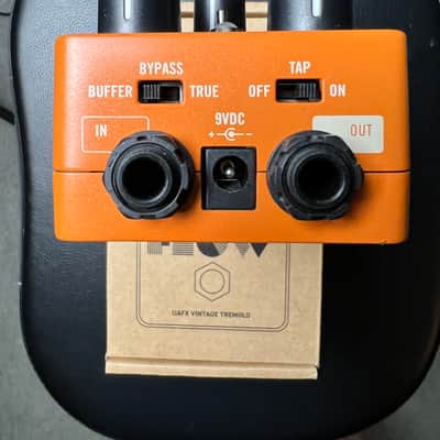 Universal Audio Flow Vintage Tremolo With Box image 3