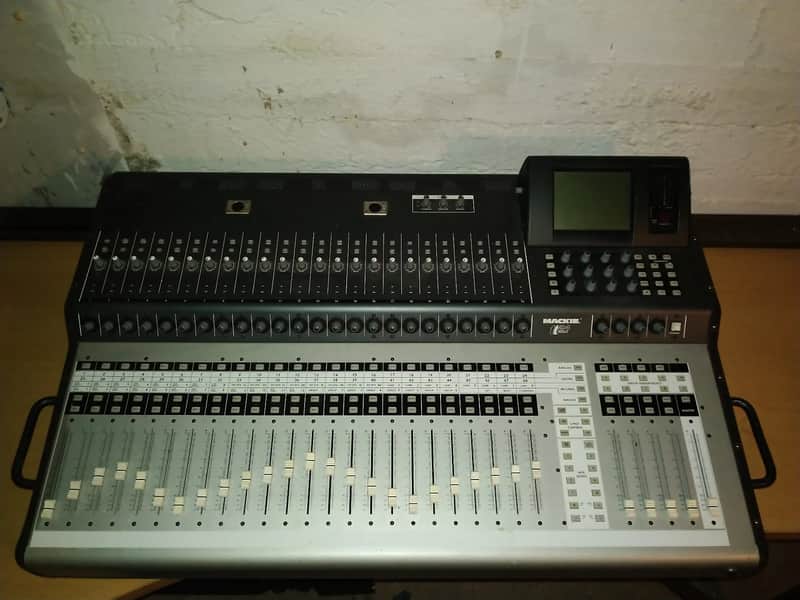 Mackie TT24 24-Channel Digital Mixing Console image 1