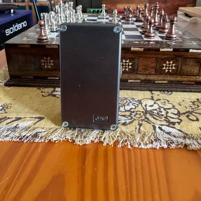 MXR M249 Super Badass Dynamic O.D. 2022 - Present - Silver / Red image 2