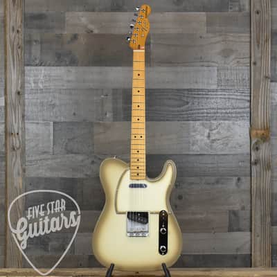 Mint Fender Limited Edition Vintera II '60s Telecaster Maple Fingerboard - Antigua with Gigbag image 3