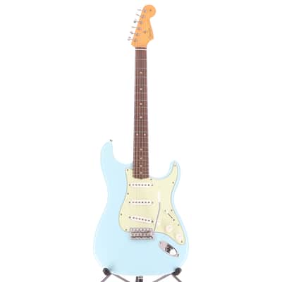 Fender Vintera® II Road Worn® '60s Stratocaster®, Rosewood Fingerboard, Sonic Blue (RC3)(14827) (14827) image 5