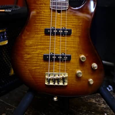 Fender American Deluxe FMT Jazz Bass 2002 - Bourbon Burst image 5