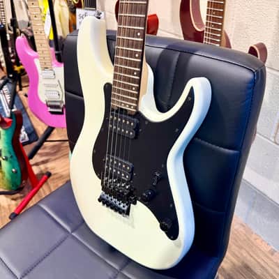 🔥2017🔥 Schecter Sun Valley Super Shredder FR~ Gloss White~ Floyd Rose! image 6