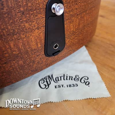 Martin D-X2E A/E Dreanought Guitar with Martin Soft Shell Case - Figured Mahogany Pattern Bild 7