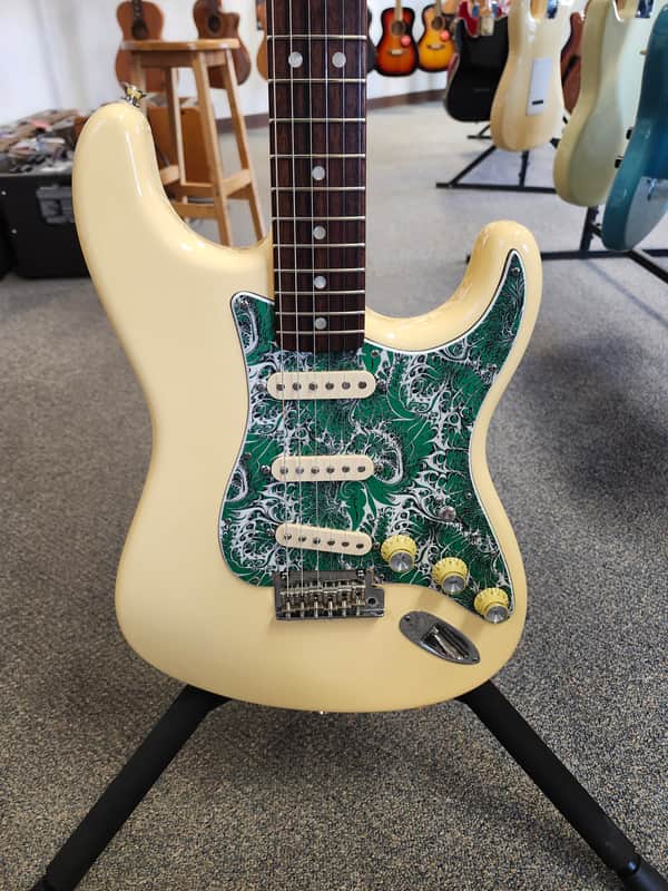 Used 2014 Fender American 60th Anniversary Stratocaster w/ 2014 AVRI Strat Neck + Upgrades - Vintage White w/ Case image 1