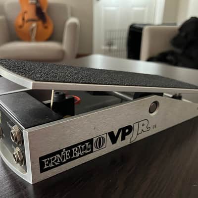 Ernie Ball VPJR 2010’s - Silver image 1